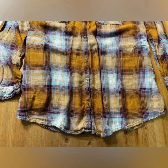 Maurices Womens Medium Plaid Checkered  shirt. - Picture 2 of 8